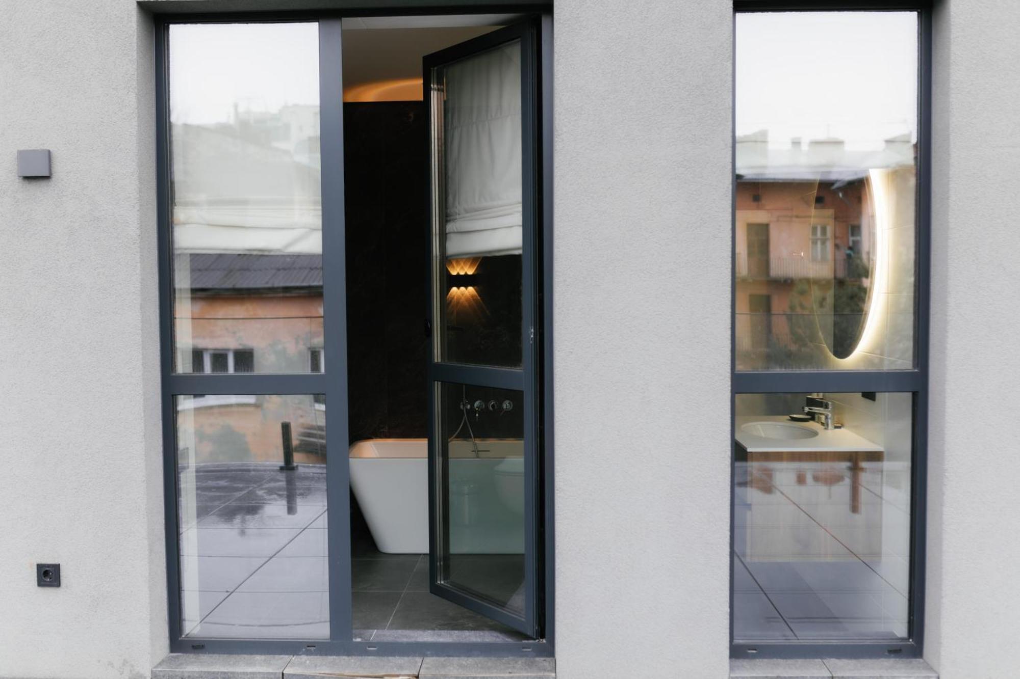 Select Hotel Lemberg Exterior foto