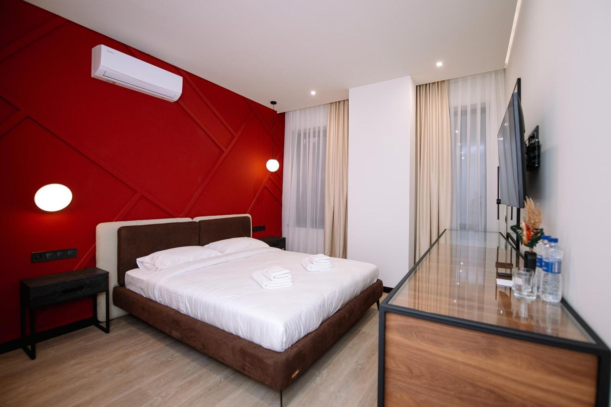 Select Hotel Lemberg Exterior foto