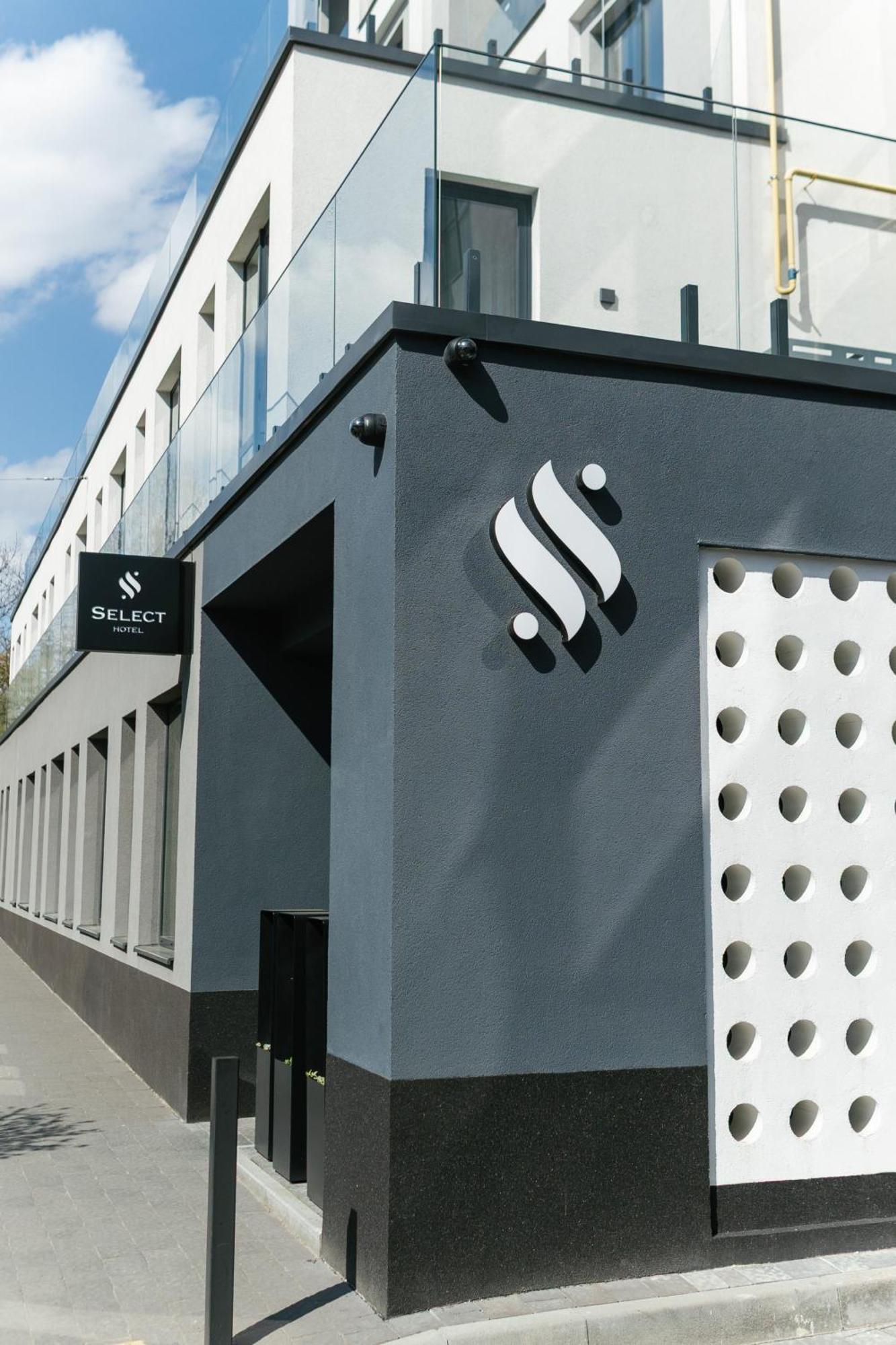 Select Hotel Lemberg Exterior foto